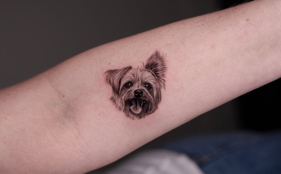 Iro — fine line tattoo