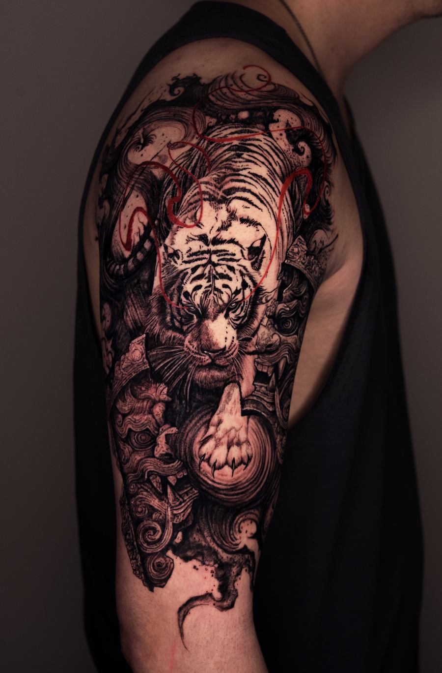 Taego — geometric tattoo