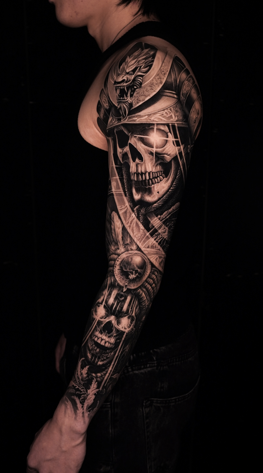 Large Scale Black & Grey