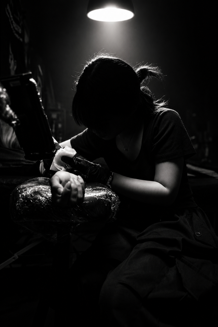 Iro — Microrealism tattoo artist, Hanok Studio Toronto